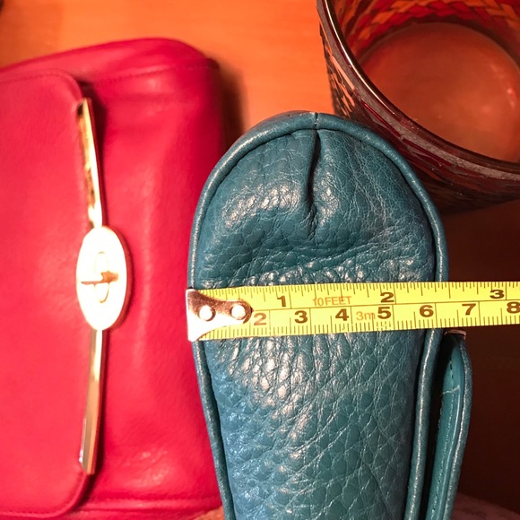 Vintage Coach Leather Crossbody BAG in TEAL - Picture 5 of 8